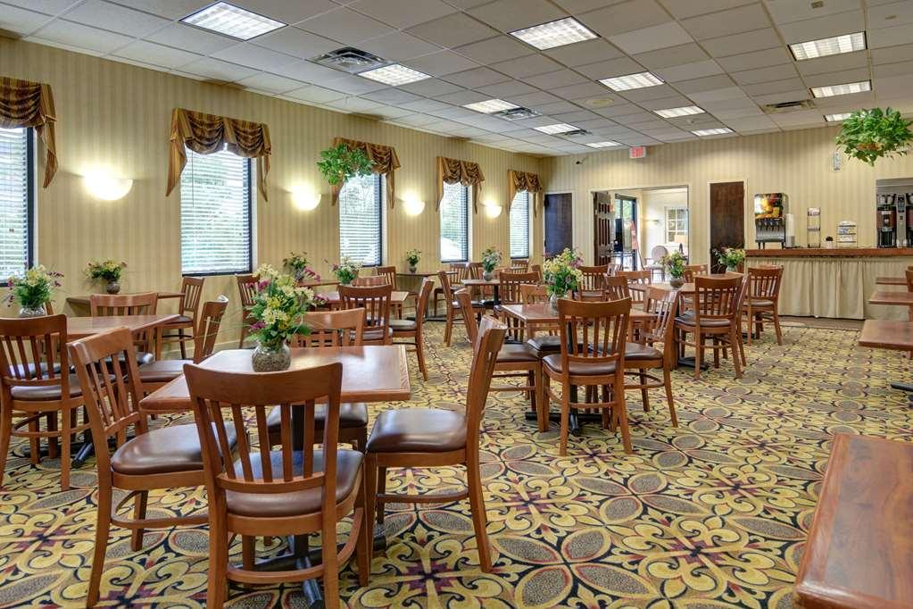 Suburban Studios Tysons Corner Vienna Nhà hàng bức ảnh