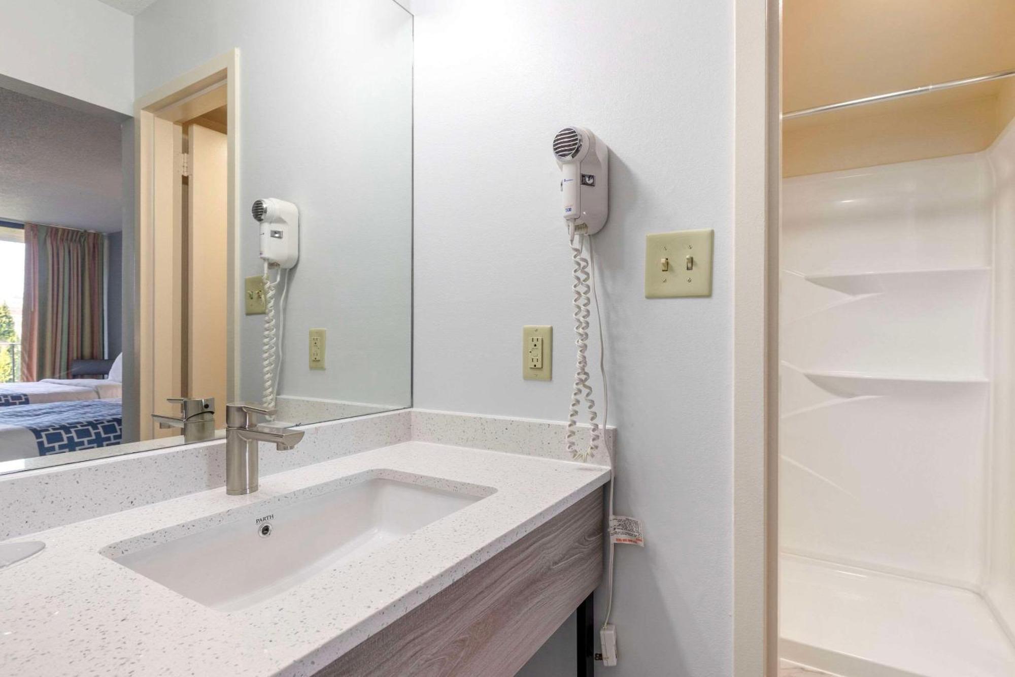Suburban Studios Tysons Corner Vienna Ngoại thất bức ảnh