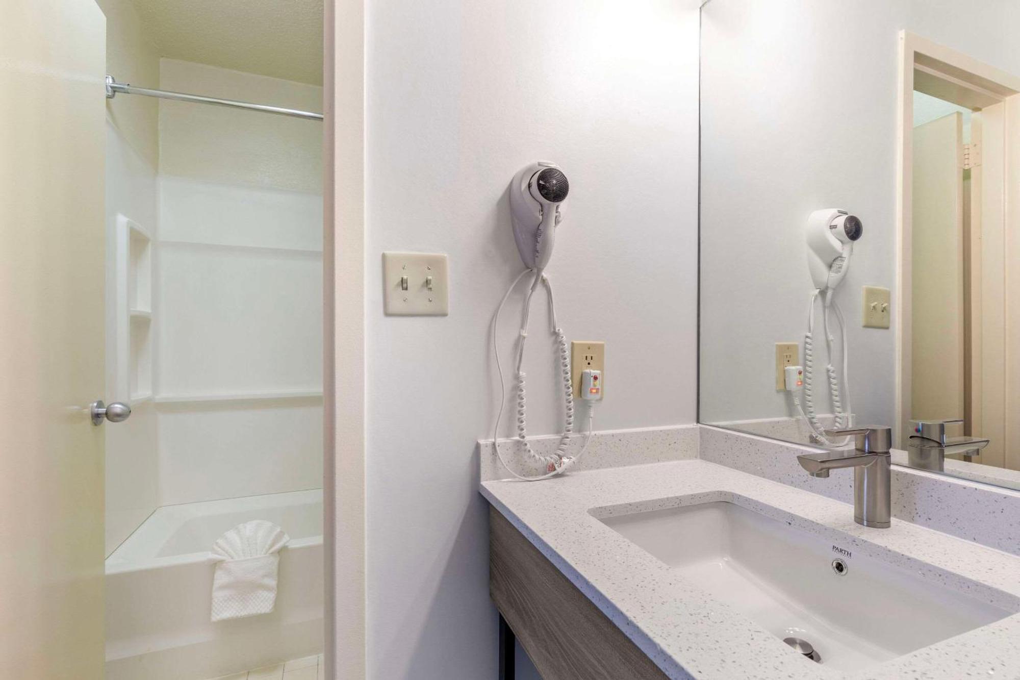 Suburban Studios Tysons Corner Vienna Ngoại thất bức ảnh