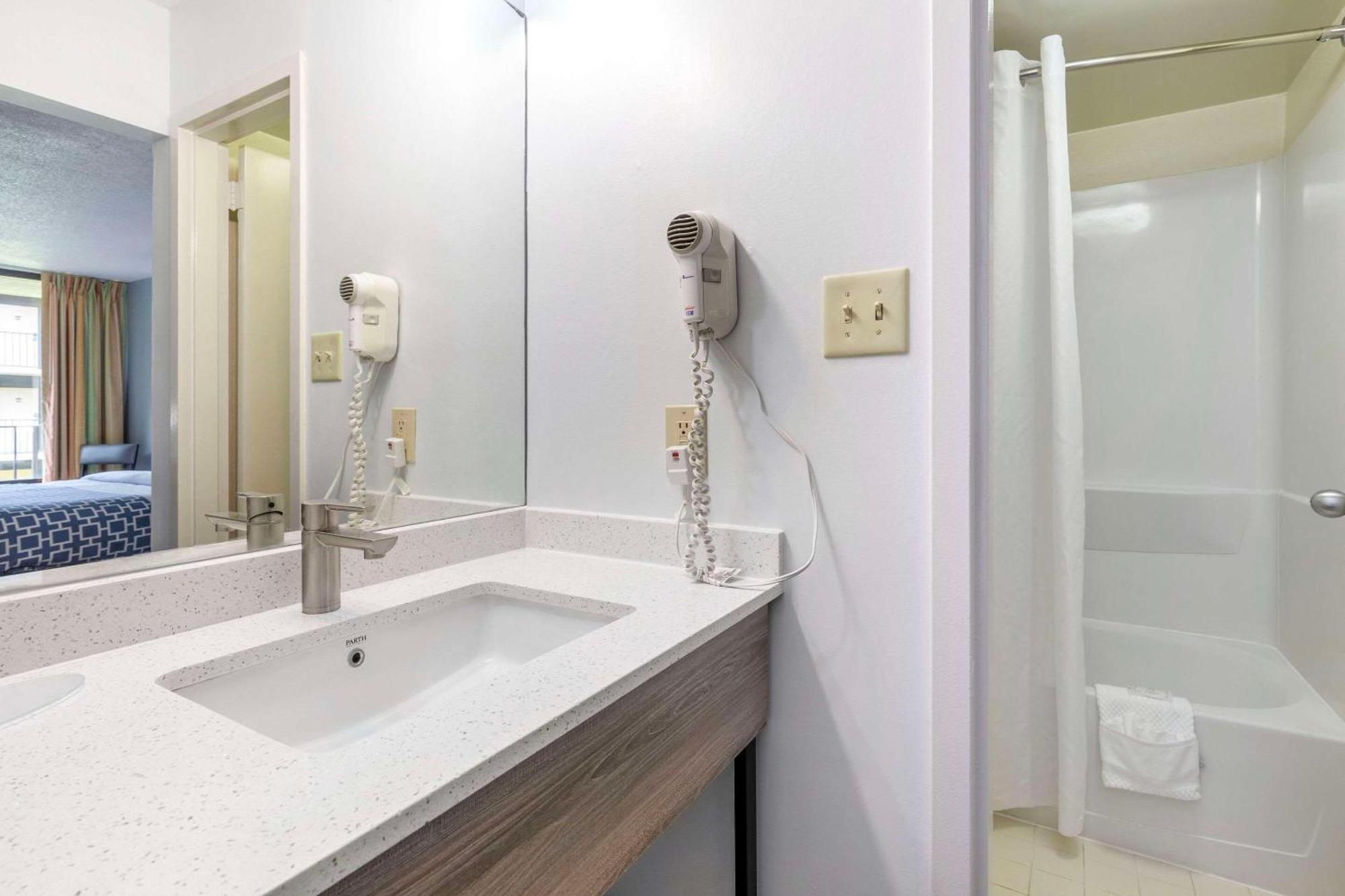 Suburban Studios Tysons Corner Vienna Ngoại thất bức ảnh
