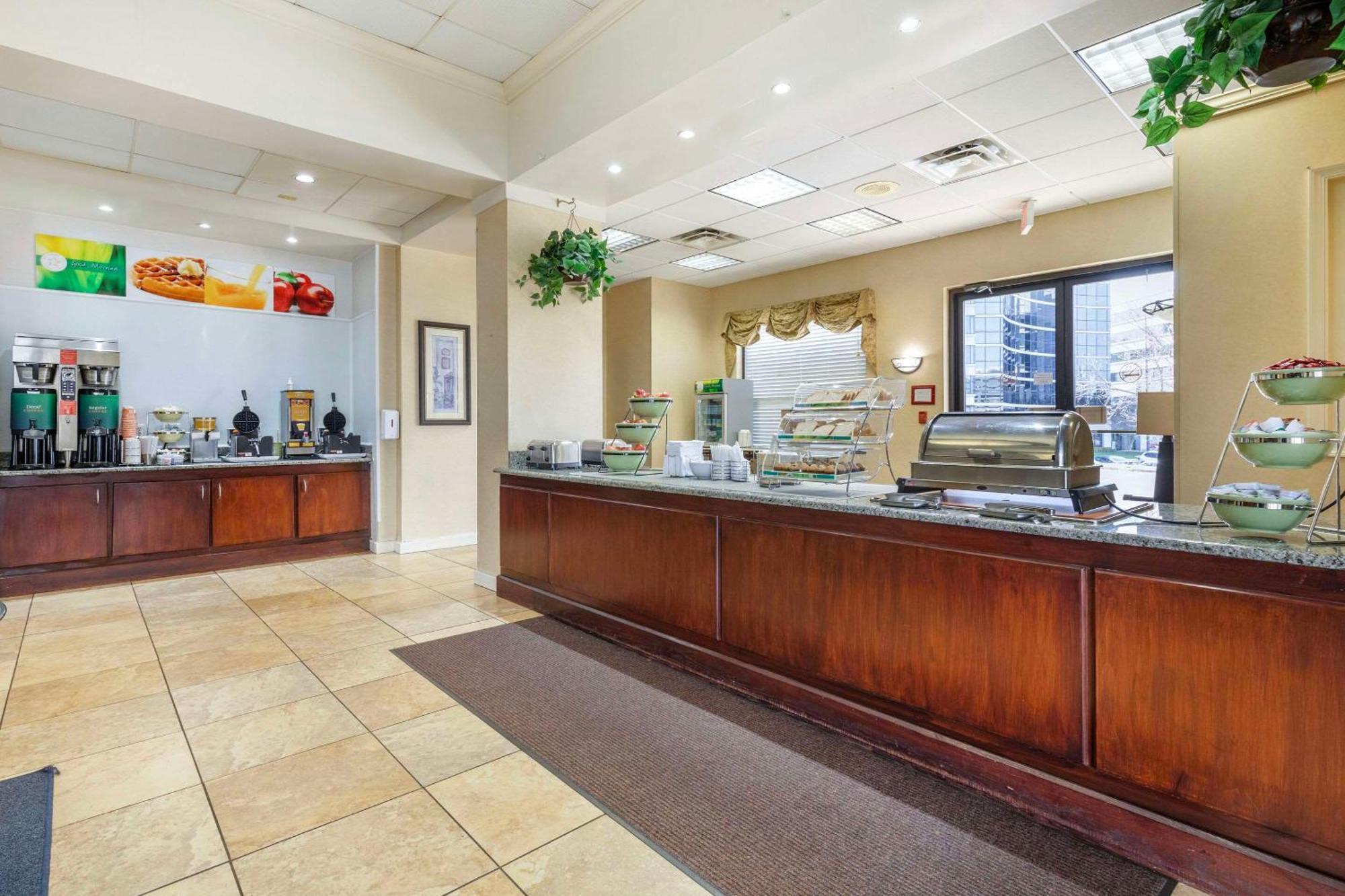 Suburban Studios Tysons Corner Vienna Ngoại thất bức ảnh